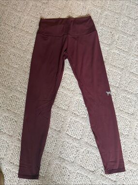 High-Waist Burgundy Performance Leggings with Subtle Logo